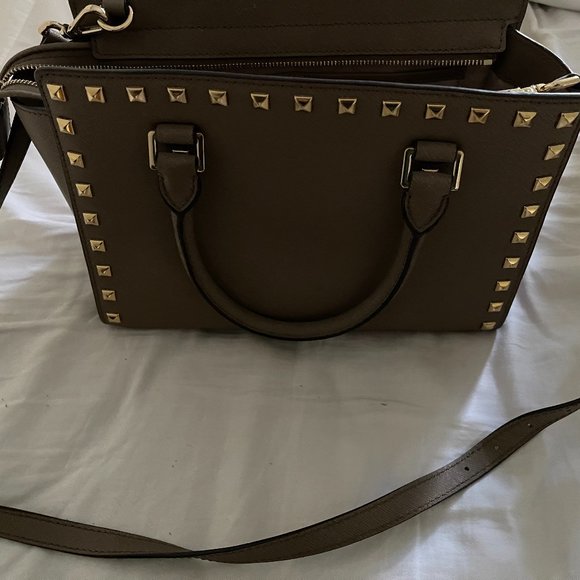 Micheal Kors crossbody bag - Picture 2 of 3